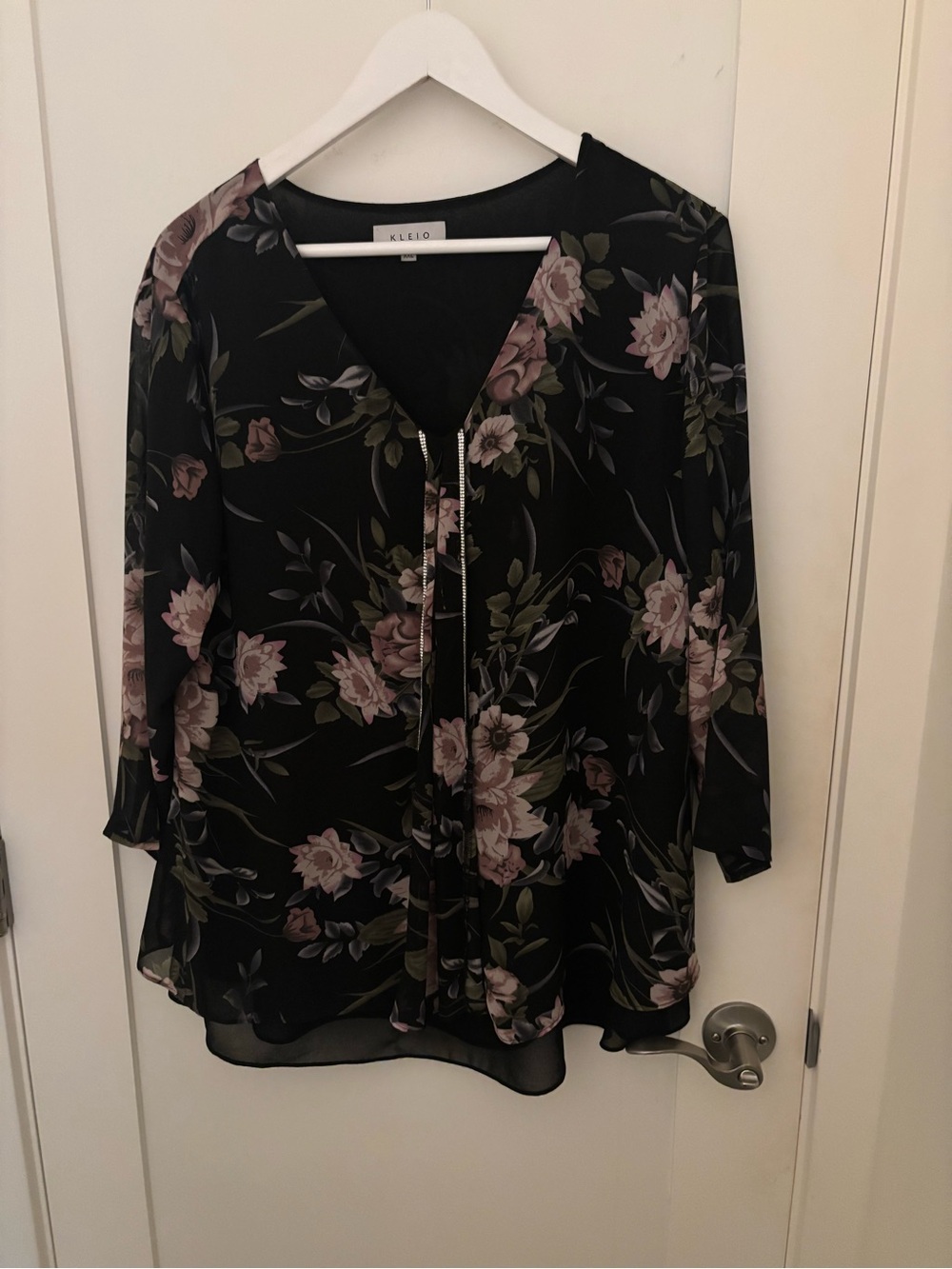 Kleio Black Floral Zip-Front Long Sleeve Blouse